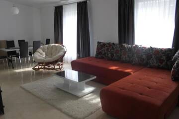 Фото номера Улучшенные апартаменты Апартаменты Green Apartments г. Мосты Левые 58